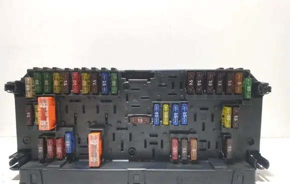 Mercedes-Benz E W212 Fuse module A2129003514