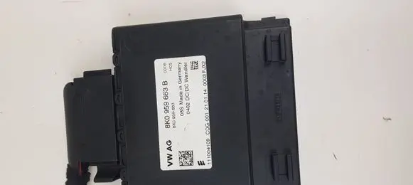 Audi A5 8T 8F Power management control unit 8K0959663B