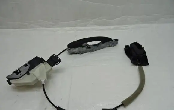 Peugeot Partner Front door lock