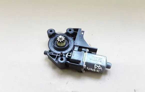 Renault Scenic III - Grand scenic III Front door window regulator motor 0130822478 968432100