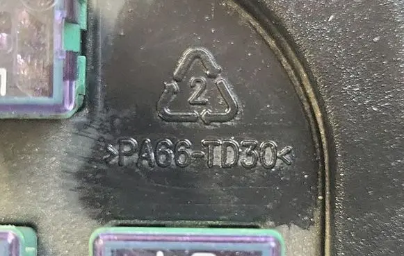 KIA Carens II Fuse module 919501D140 919501D220