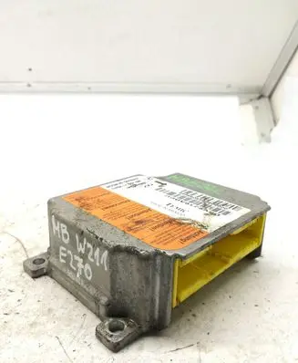 Mercedes-Benz B W245 Airbag control unit/module 0028202126 D3V2J19AGCU