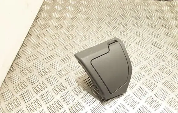 Cup holder front