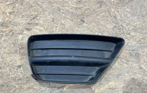 Ford Focus Front bumper lower grill 2M51-19952-ADW R0759