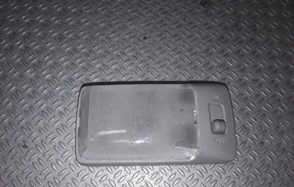Suzuki Grand Vitara I Front seat light