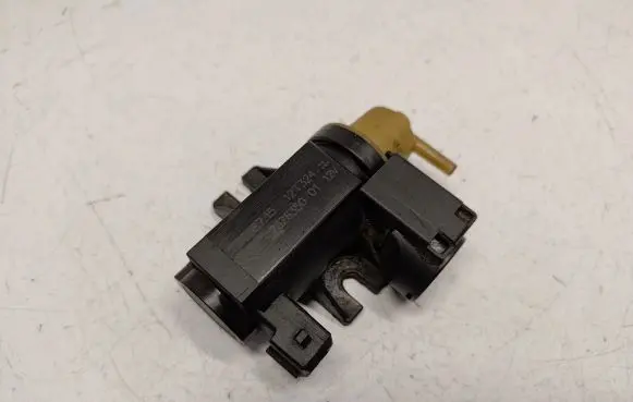 BMW X5 E70 Valve vacuum 11747626350 11747595374 11747548706