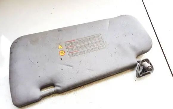 Nissan Primera Sun visor