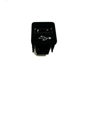 BMW 3 G20 G21 USB socket connector 745580