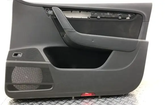 Volkswagen PASSAT B7 Front door card panel trim 3AB867012