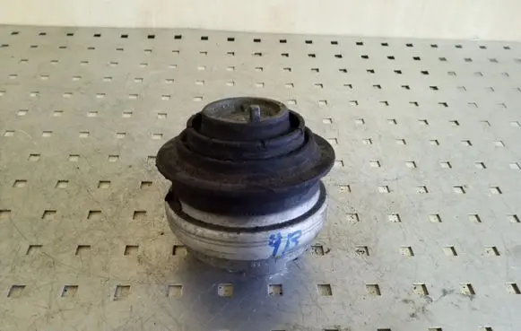 Mercedes-Benz E W211 Engine mount bracket 2112400317