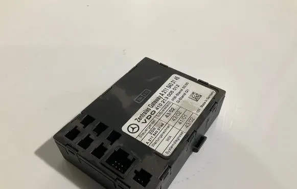 Mercedes-Benz E W211 Gateway control module A2115403145 410213005012