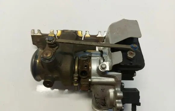Mercedes-Benz GLA H247 Turbo A2820900280