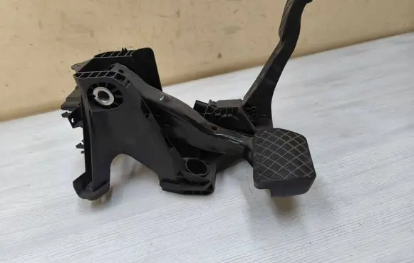 Audi Q2 - Accelerator throttle pedal 5Q1723503L 6VP010621 5Q1723058CE