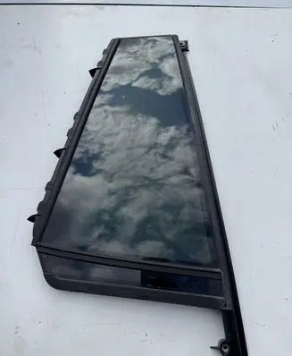 BMW X3 G01 Rear vent window glass 7410056