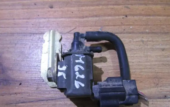 Mazda 626 Turbo solenoid valve k5t48075 7715
