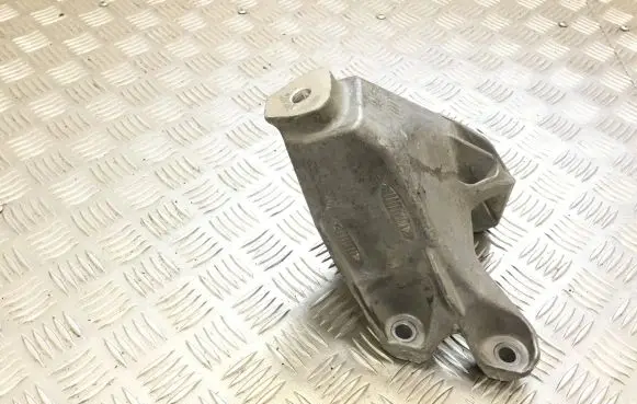 Porsche Macan (95B) Engine mounting bracket 8K0199307CB