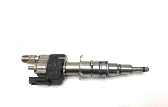 BMW 7 F01 F02 F03 F04 Fuel injector 7585261 13537585261