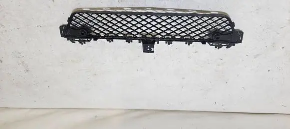 Mercedes-Benz C W204 Front bumper lower grill A2048851324