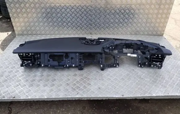 Porsche Taycan 9J1 Dashboard 9JA857003DE