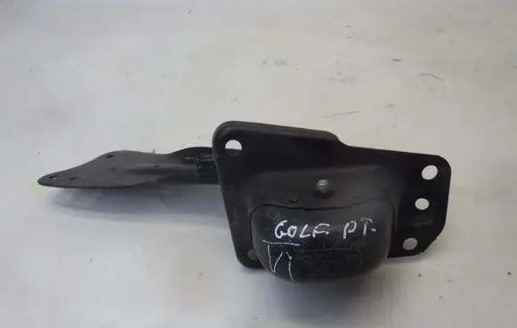 Volkswagen Golf VI Rear control arm
