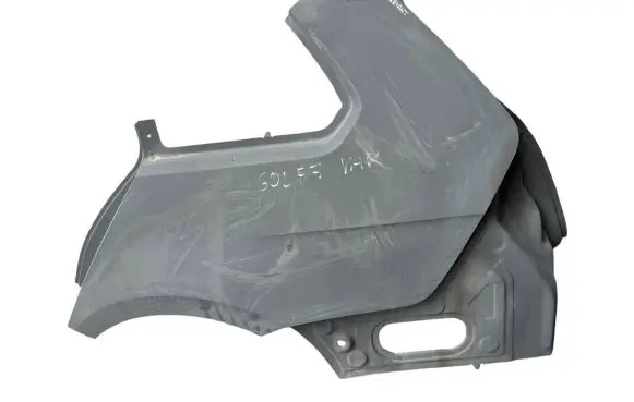 Volkswagen Golf VII Rear arch 