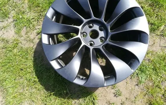 Tesla Model Y R21 alloy rim 