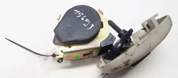 Middle seatbelt (rear)