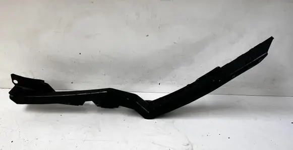Skoda Octavia Mk2 (1Z) Front bumper mounting bracket 00101113931600100 1Z0807184