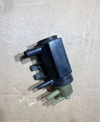 Mercedes-Benz Sprinter W906 Turbo solenoid valve A0091533128 0091533128