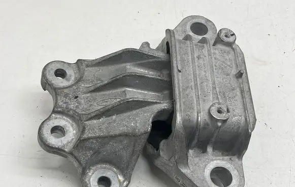 Ford Escape IV Gearbox mount PZ117M121FC
