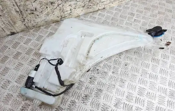 BMW 2 F22 F23 Windshield washer fluid reservoir/tank 7241671 7241664 61667241664