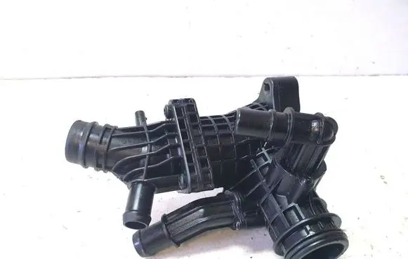 KIA Sorento Thermostat/thermostat housing 256112R000