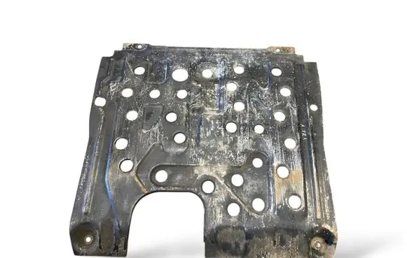 Opel Astra J Engine splash shield/under tray 13266389