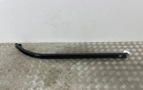 Mercedes-Benz Vito Viano W447 Sliding door bottom rail A4477661137 A4477600341