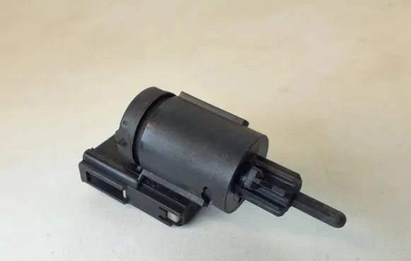 Audi A6 S6 C6 4F Brake pedal sensor switch 3B0945511C