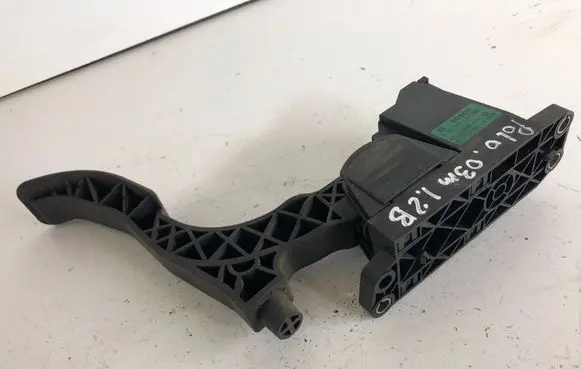 Volkswagen Polo Accelerator throttle pedal 0280752215 6Q17215O3E
