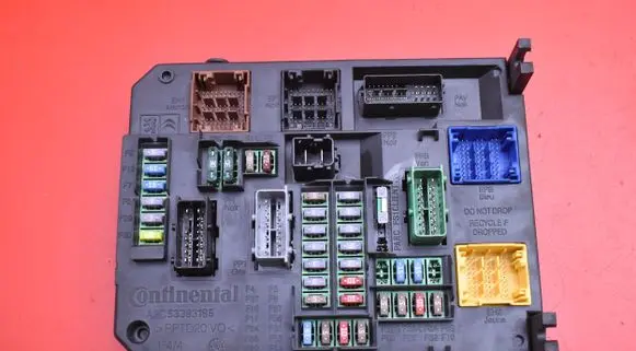 Peugeot 508 RXH Fuse box set 9664992380