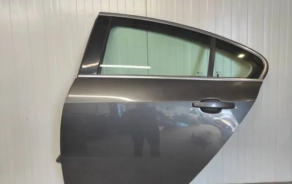 Opel Insignia A Rear door OPELINSIGNIA TWOJEAUTOWYSZKOW Z177