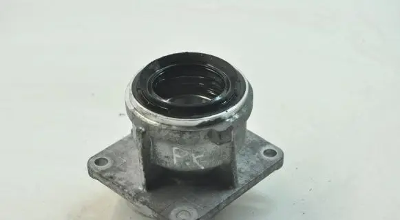 BMW 4 F32 F33 Engine mounting bracket 8699442