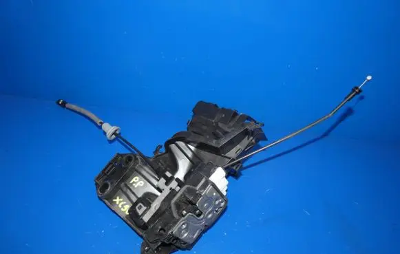 Volvo XC90 Front door lock 31349895 C26967104
