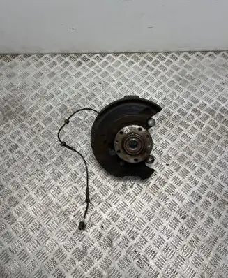 Nissan Qashqai Front wheel hub 