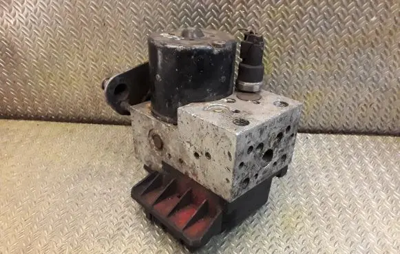 Mercedes-Benz E W210 ABS Pump 0044314812 0130108096