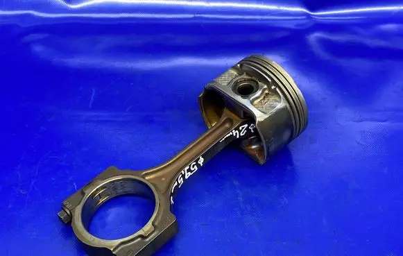 Opel Antara Piston with connecting rod 89L74 T011