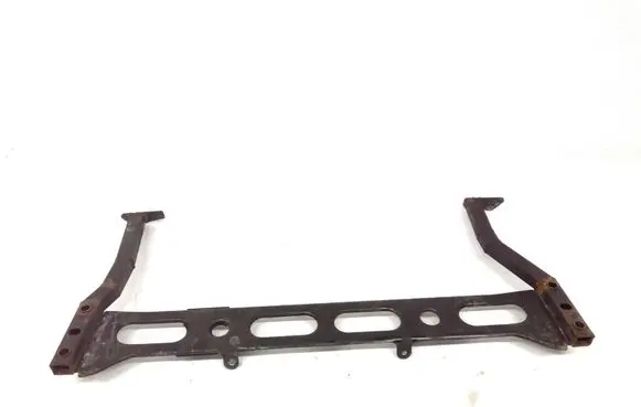Radiator mount bracket