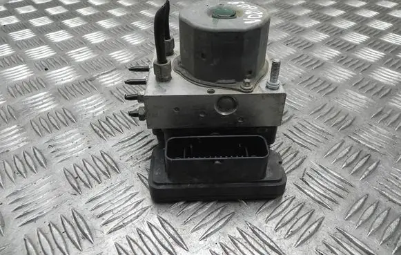 Nissan Qashqai ABS control unit/module 476604EA0E VD21609