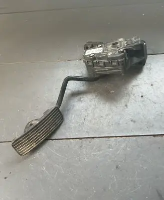Opel Astra G Accelerator throttle pedal 6PV00811300 9158010
