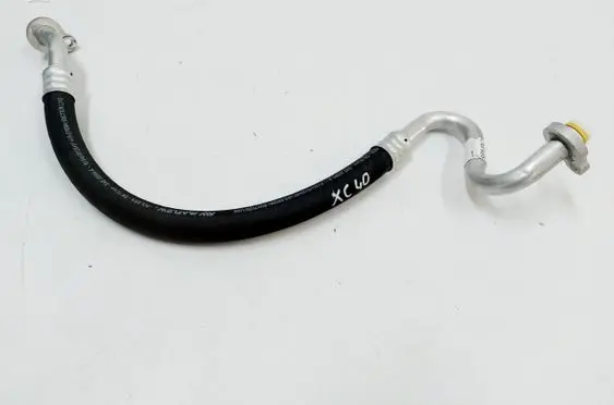 Volvo XC40 Air conditioning (A/C) pipe/hose 31694882