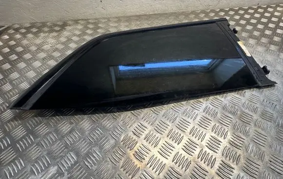 Mercedes-Benz GL X166 Rear side window A1666700150