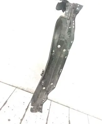 Toyota Avensis T270 Other engine bay part