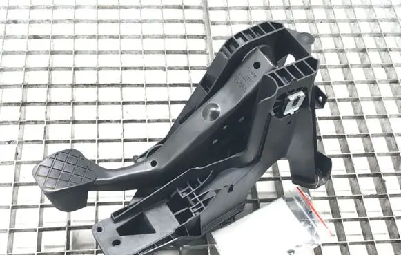 Volkswagen Golf VII Pedal assembly 5Q1721058DL